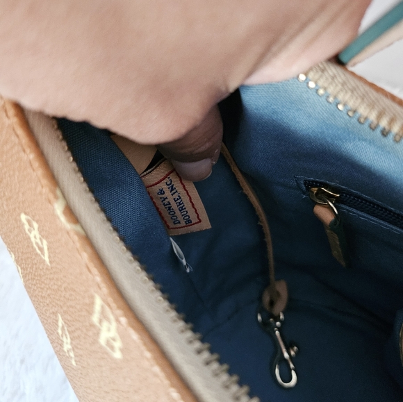 Dooney and Bourke Bucket Bag. IT39C Tan. - Picture 8 of 13